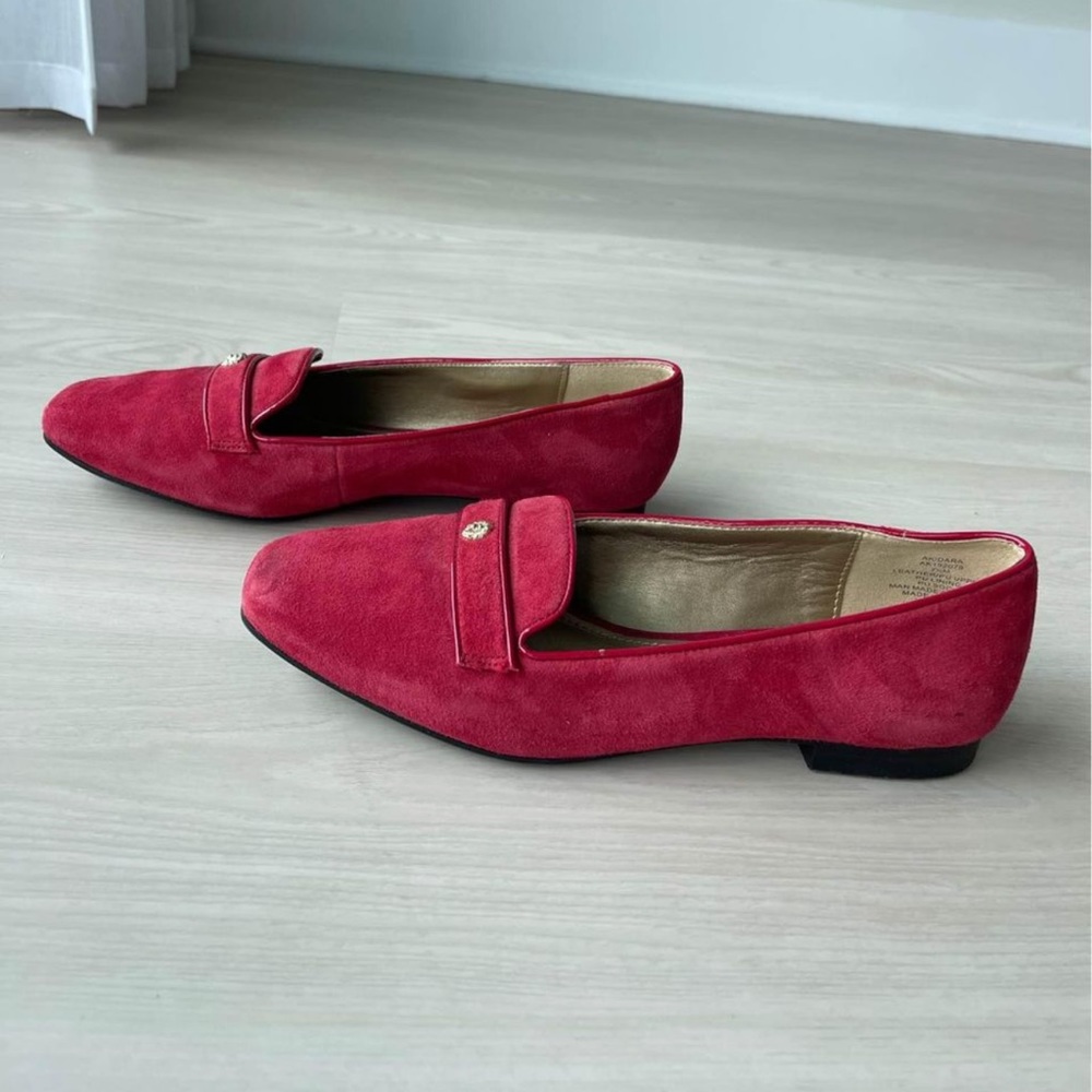 Anne Klein red flats